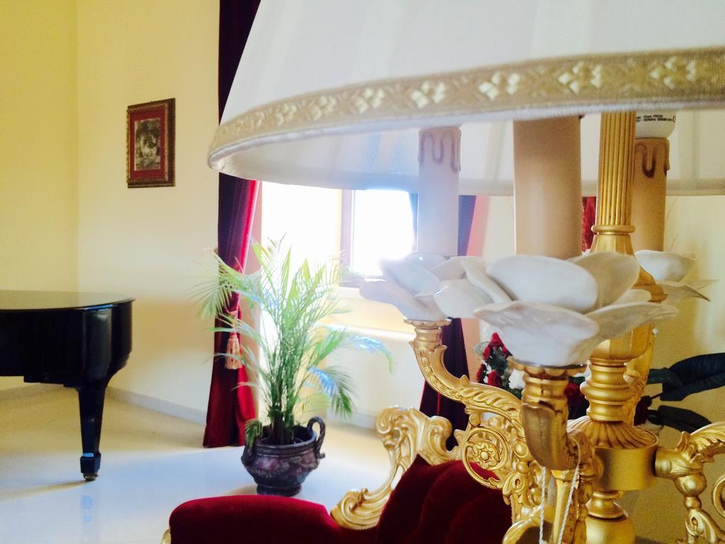 Castello Conti Filo Bed & Breakfast Torre Santa Susanna Bagian luar foto