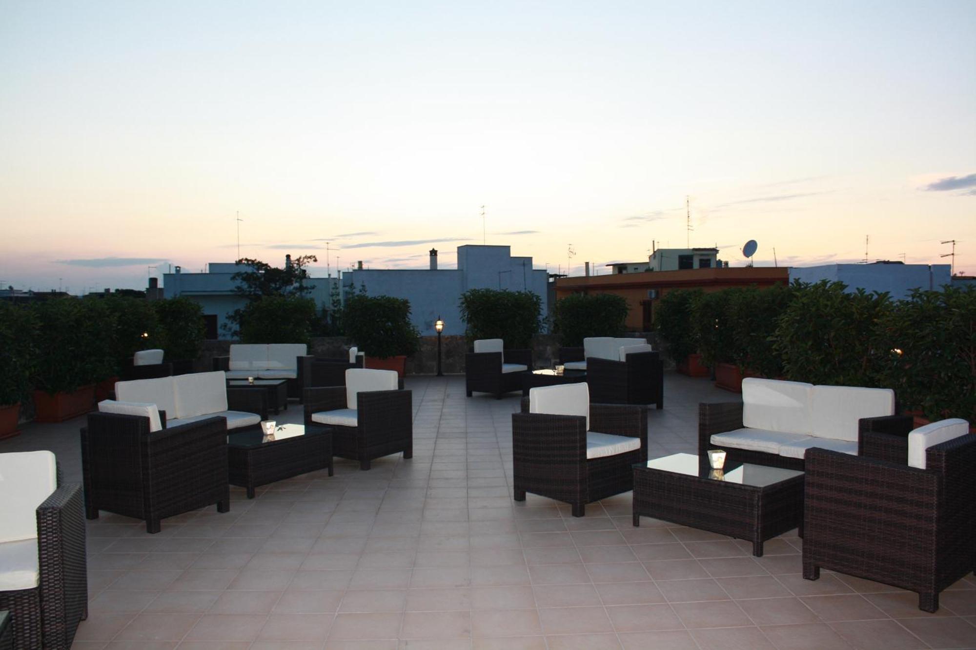 Castello Conti Filo Bed & Breakfast Torre Santa Susanna Bagian luar foto