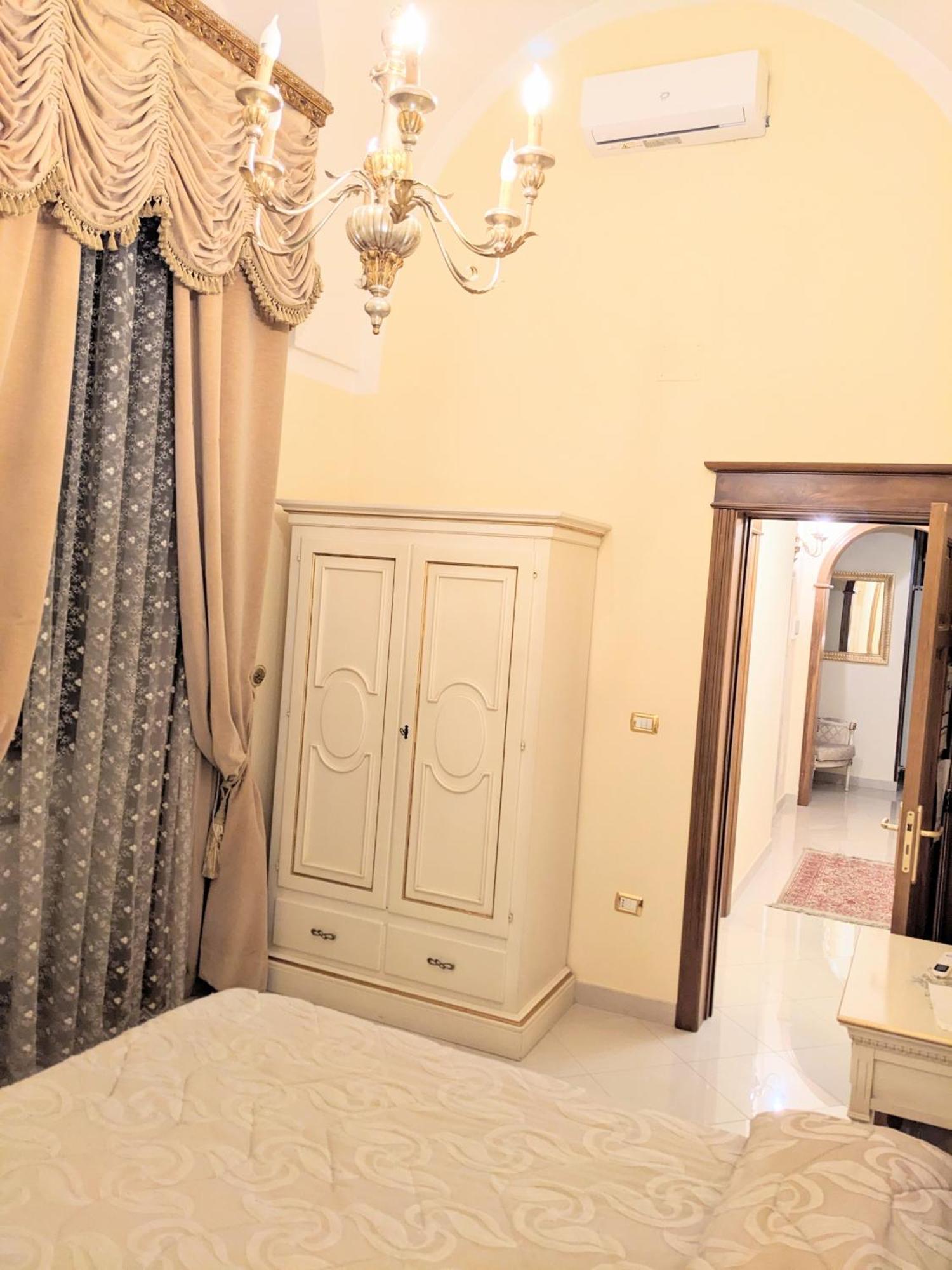Castello Conti Filo Bed & Breakfast Torre Santa Susanna Ruang foto